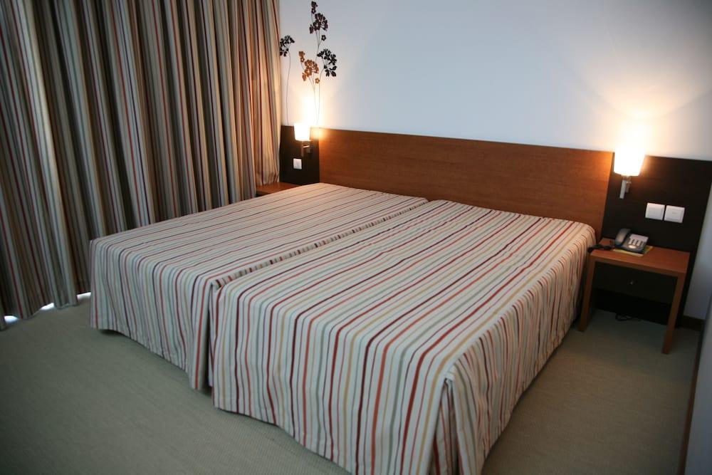 Hotel Flora - Monte Real Dış mekan fotoğraf